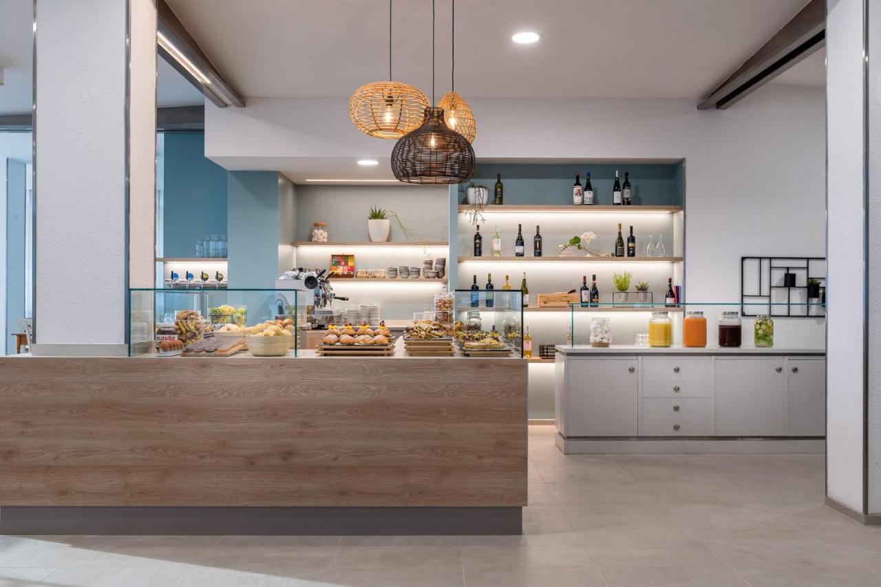צ'סנטיקו Hotel Roxy & Beach מראה חיצוני תמונה